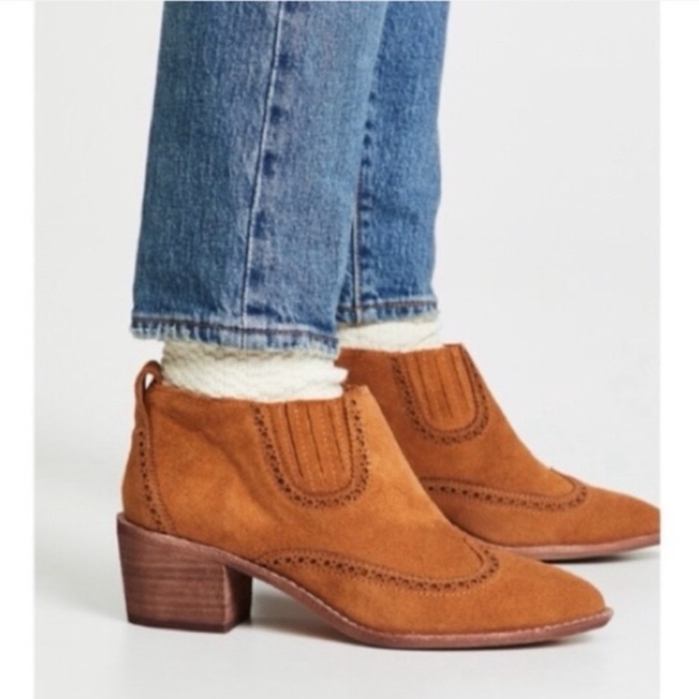 Madewell The Grayson Brogue Chelsea Boot 8.5